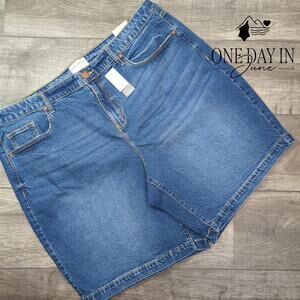Lane Bryant Mid Rise Boyfriend Bermuda Denim Shorts Size 20